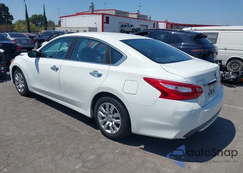 2016 Nissan Altima 2.5/2.5 S/2.5 Sl/2.5 Sr/2.5 Sv из США, поврежденный, VIN 1N4AL3AP0GN365645